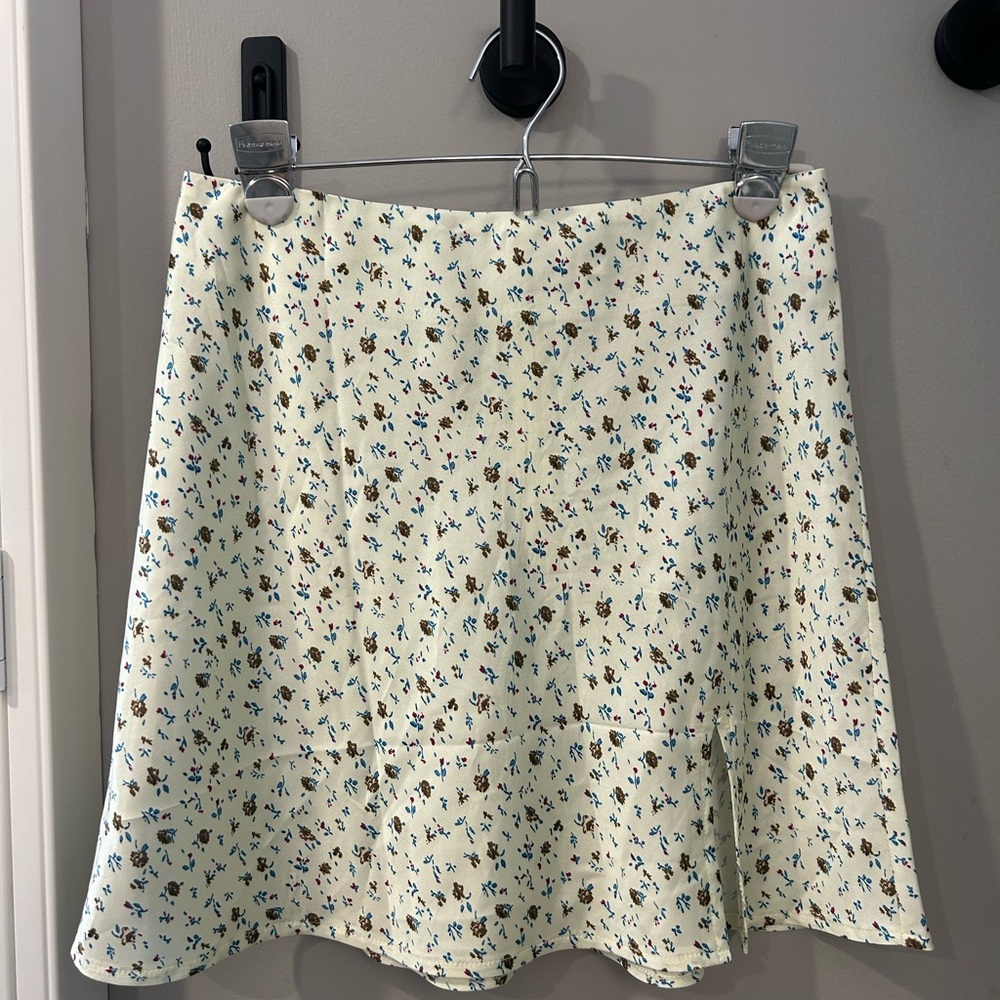 Princess Polly Light Yellow Floral Skirt